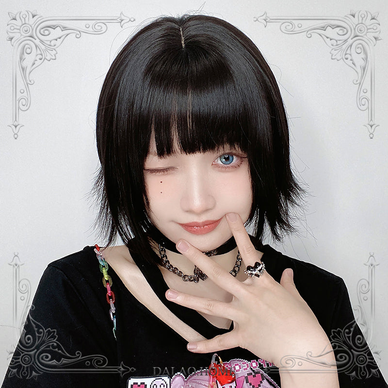 Natural Black Outward Warping Short Wig