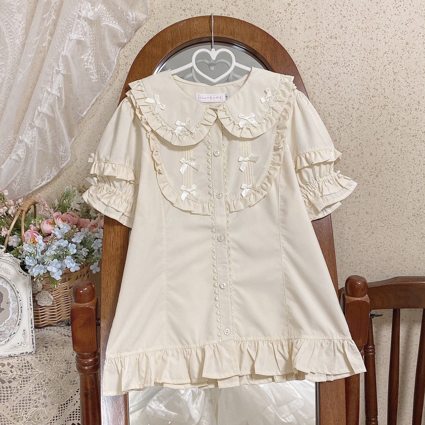 8 Clours Sweet Bubble Sleeve Blouse By Mist Studio