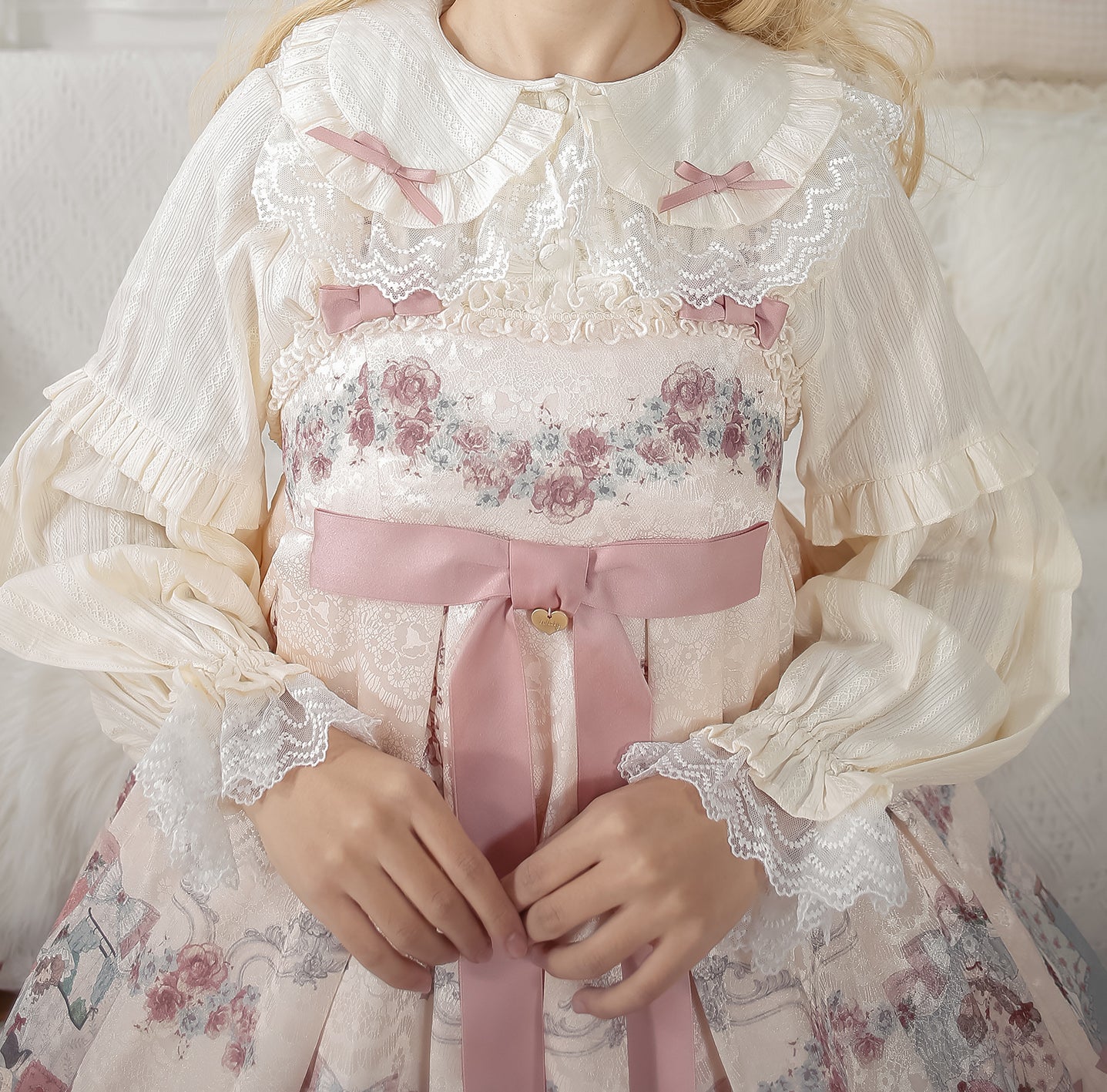 Blouse ♥pre-order 2 weeks♥Cream Sweetheart♥ Sweet Lolita