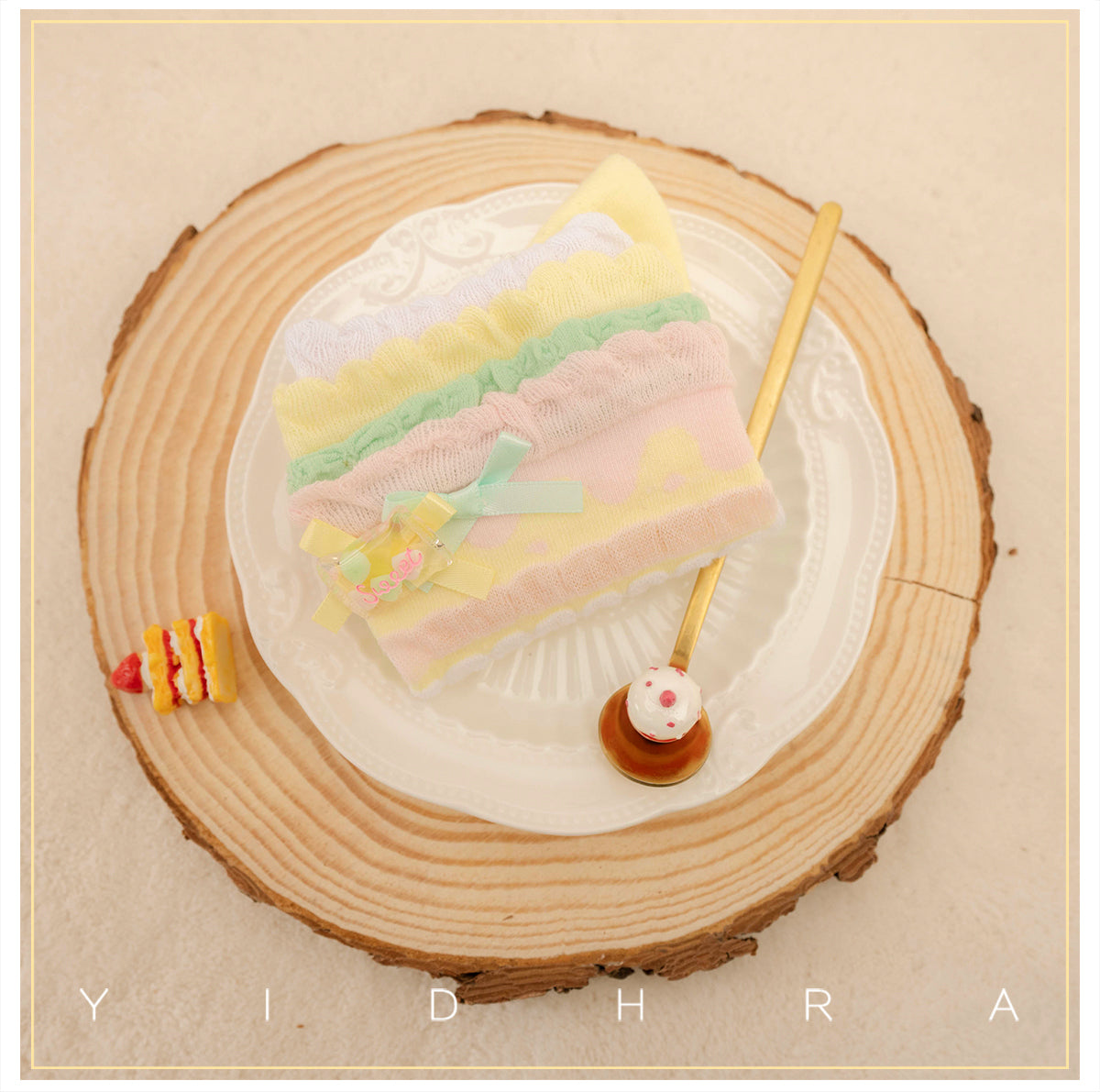 No.1 Cake Intheworld Socks By Yidhra