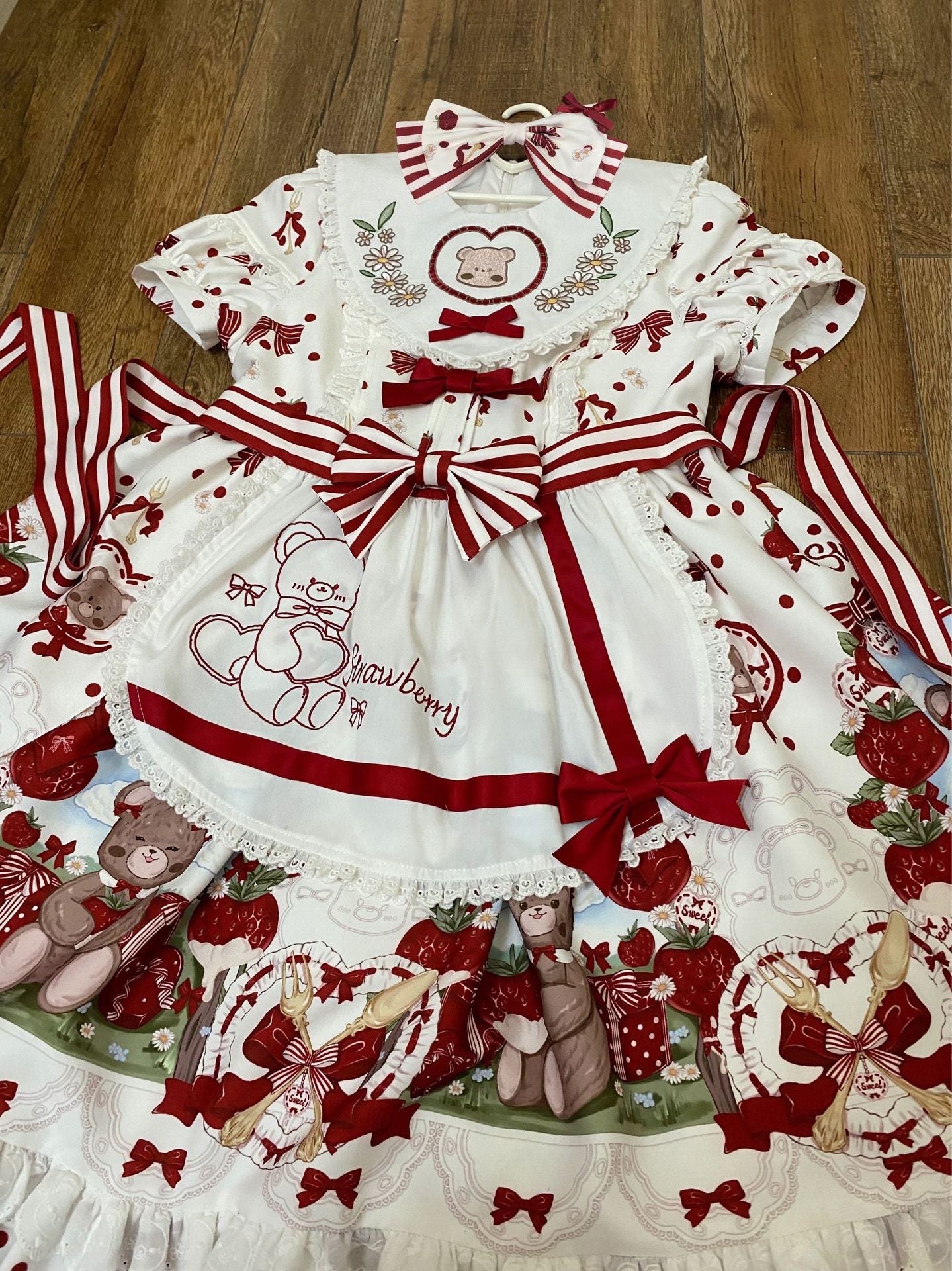 OP & Apron Set♥ Ready to Ship ♥Strawberry Mannor♥Sweet Lolita Dress