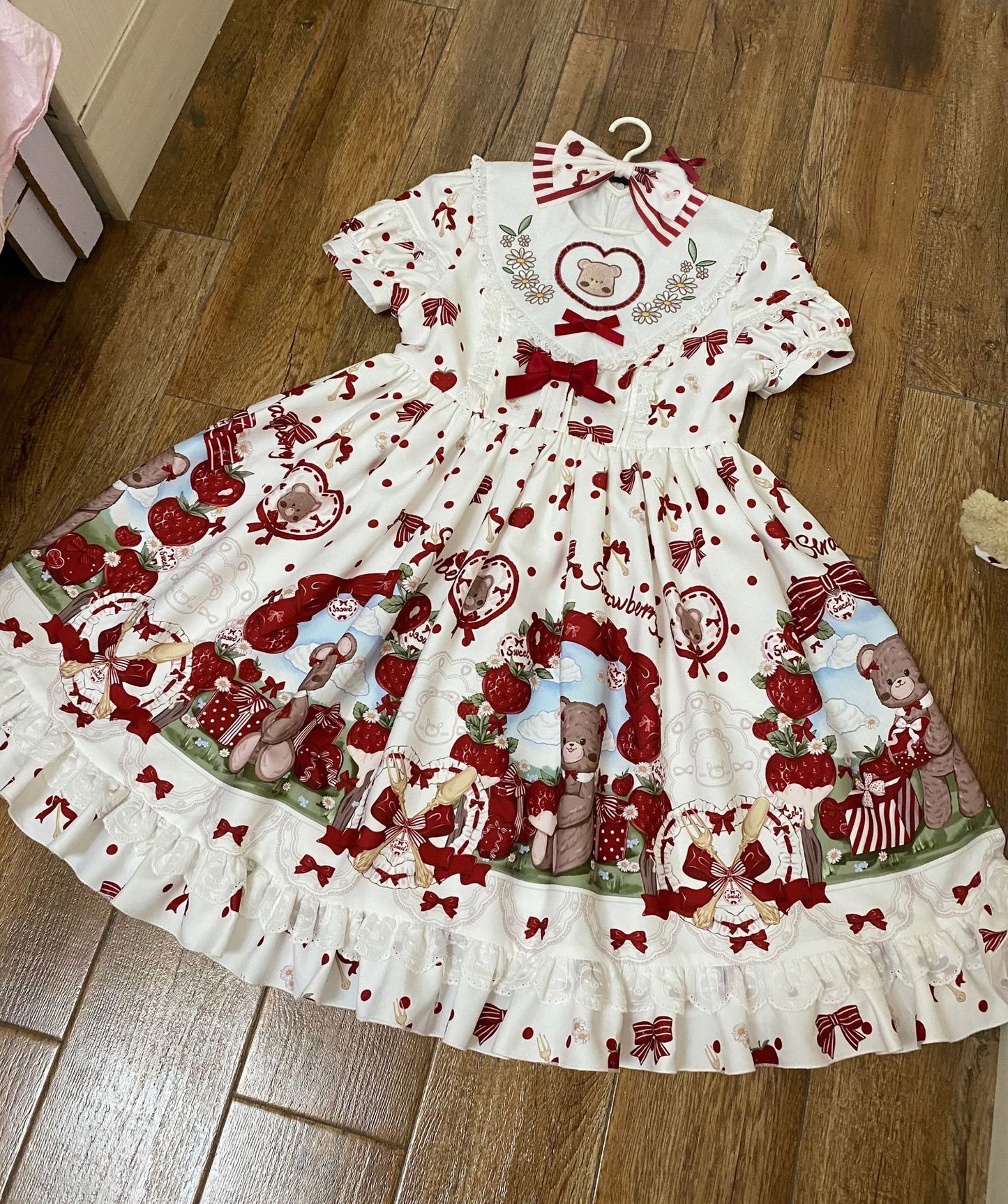 OP & Apron Set♥ Ready to Ship ♥Strawberry Mannor♥Sweet Lolita Dress