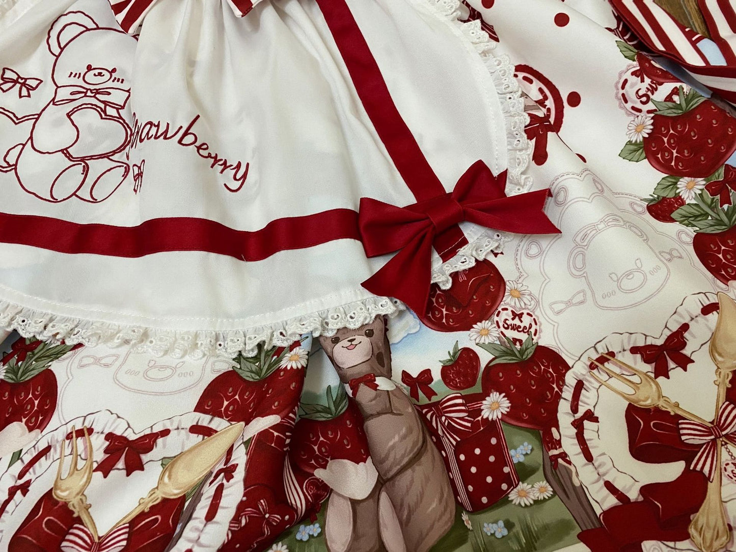 OP & Apron Set♥ Ready to Ship ♥Strawberry Mannor♥Sweet Lolita Dress