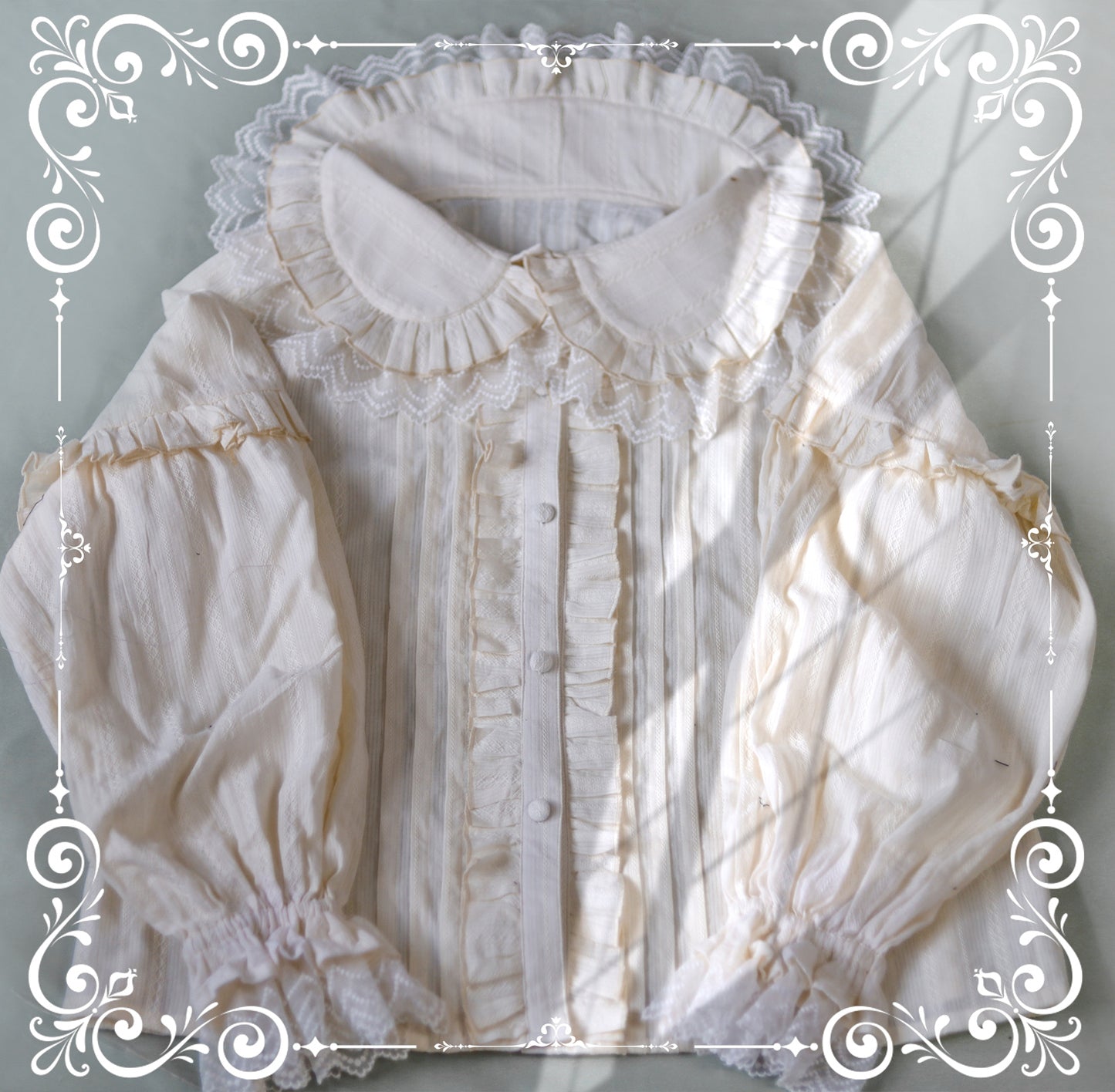 Blouse ♥pre-order 2 weeks♥Cream Sweetheart♥ Sweet Lolita
