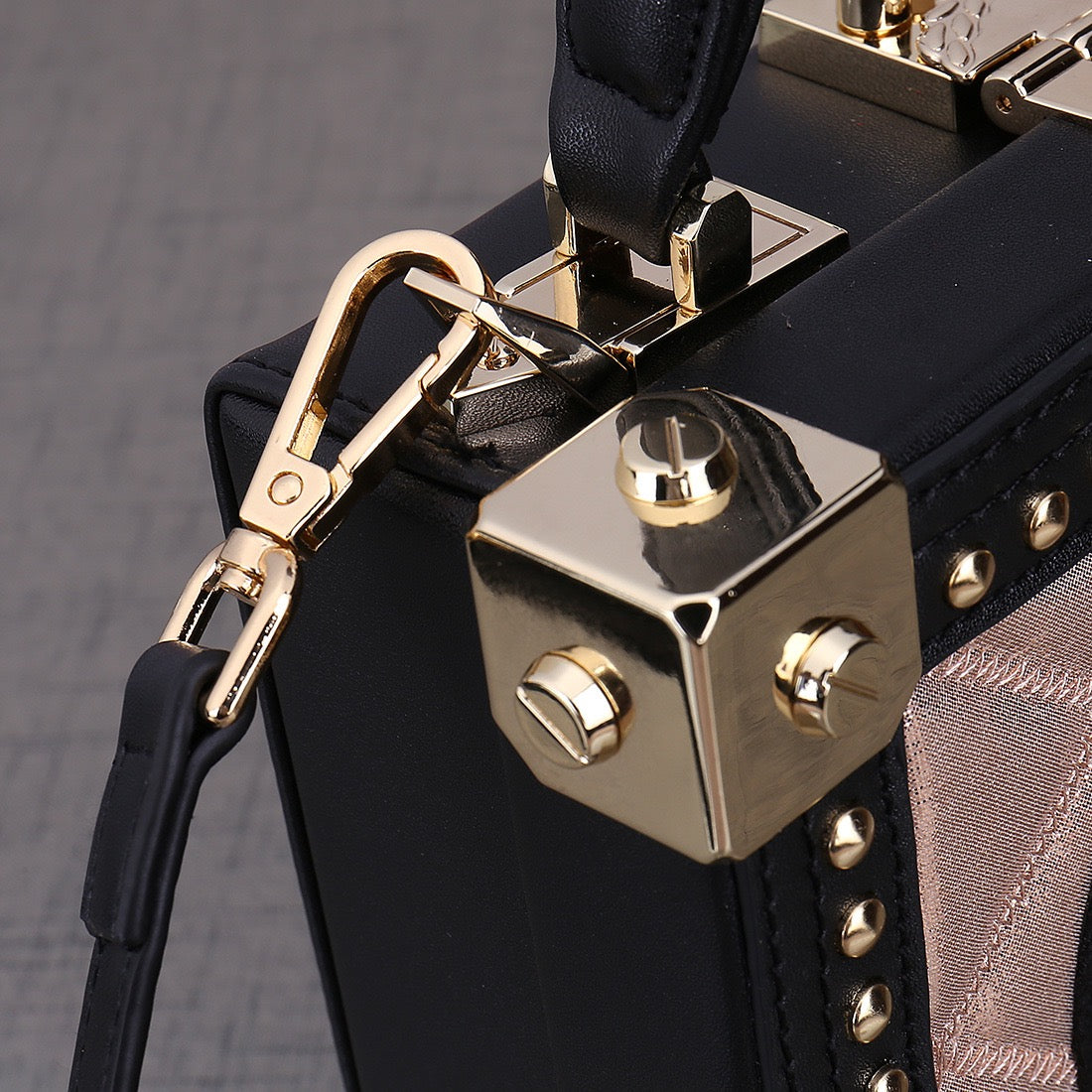 Abstract Embroidery Elephant Square Handbag/Cross-Body Bag