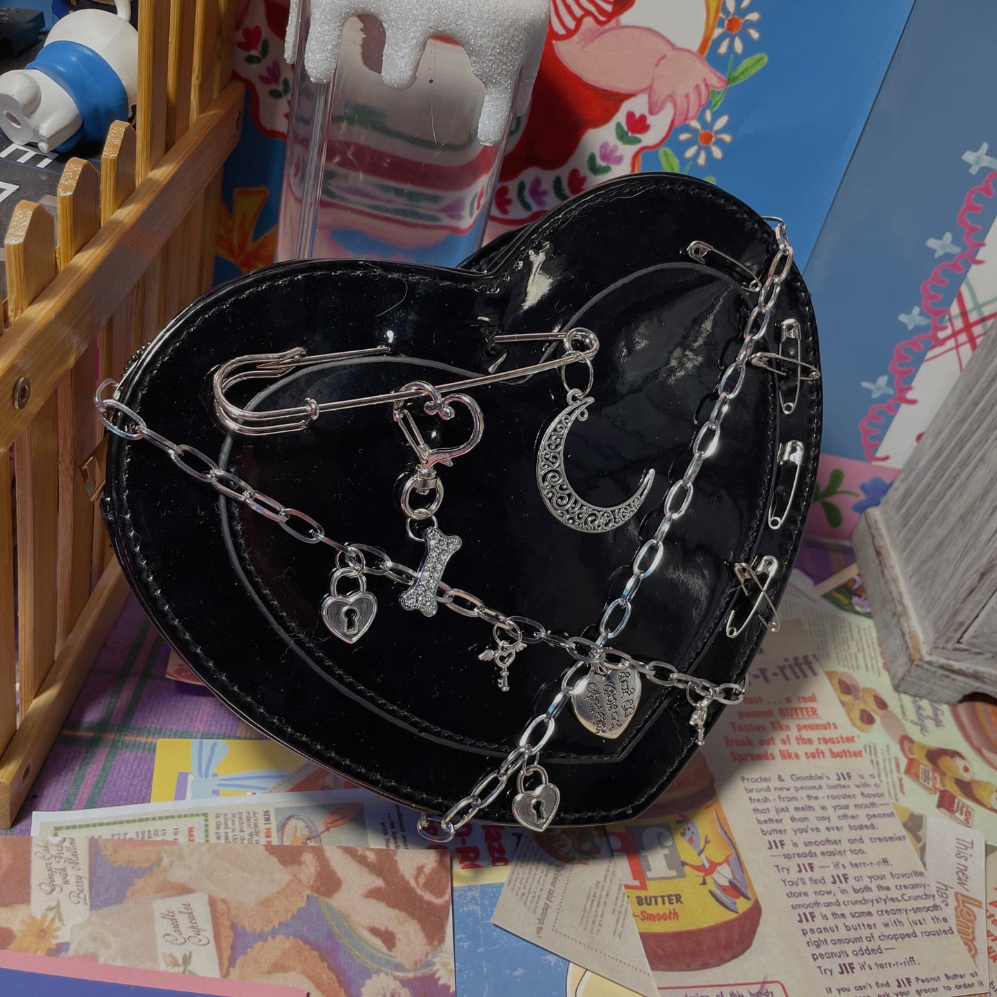 Y2K Subculture Pink&Gothic Lolita Heart Shaped Cross-body Bag