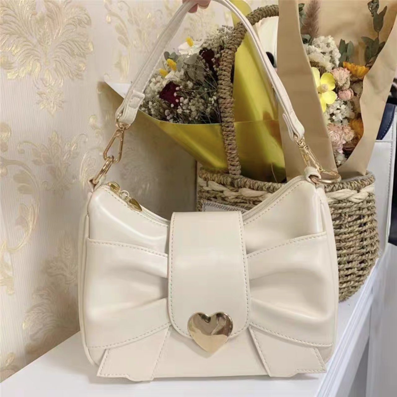 Bow Knot Shoulder Bag By Seraphim
