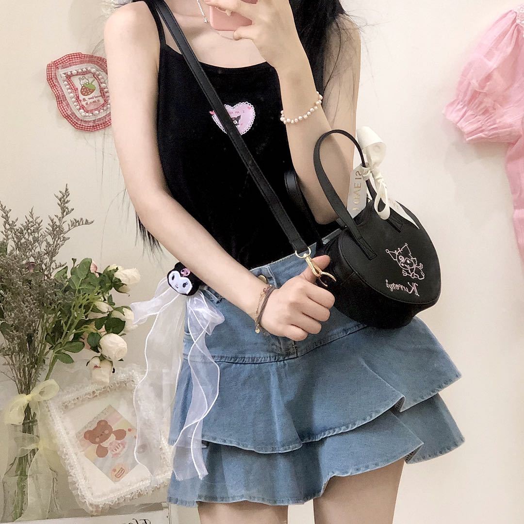 Simple Cartoon Printed Love Shaped Handbag