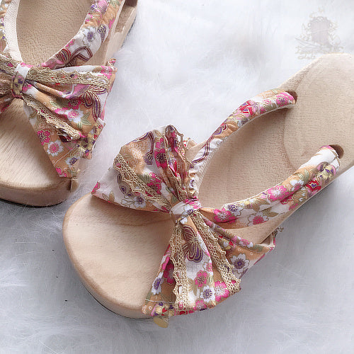 Empty Wardrobe Floral Wooden Sandals With Light