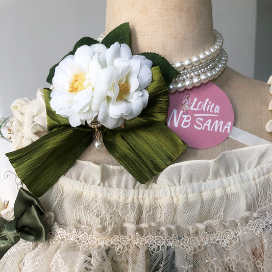 Handmade Floral Artificial Pearl Floral Necklace and Bracelet Set by nbsamalolita