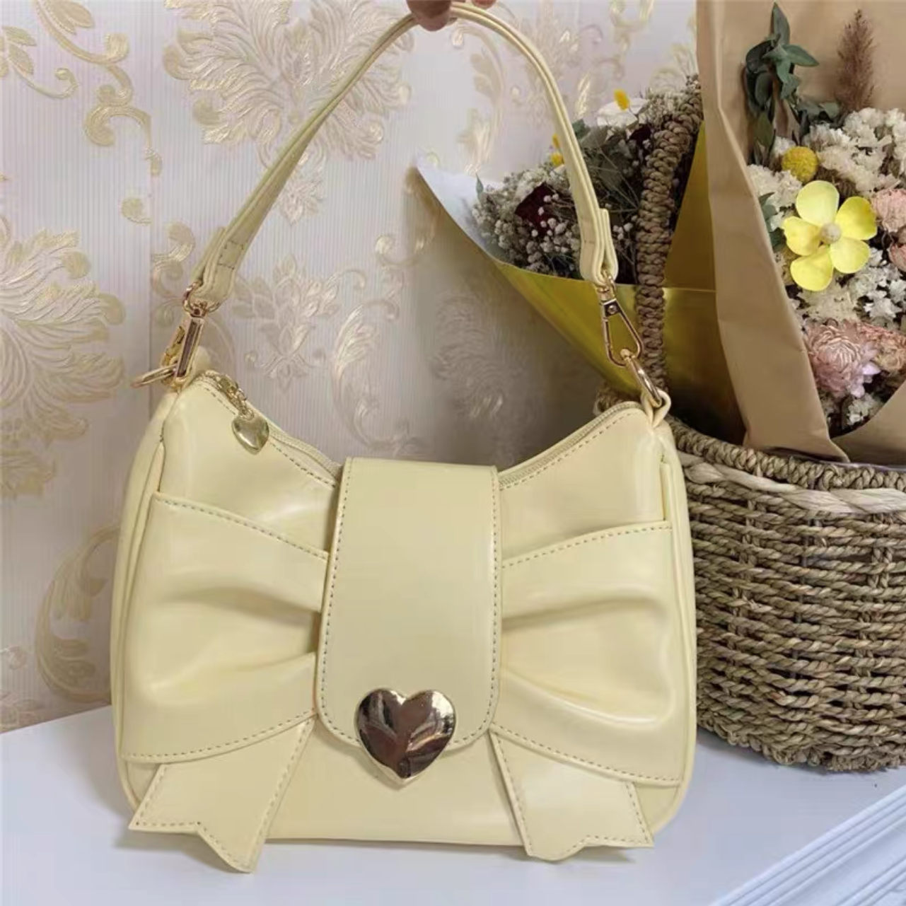 Bow Knot Shoulder Bag By Seraphim